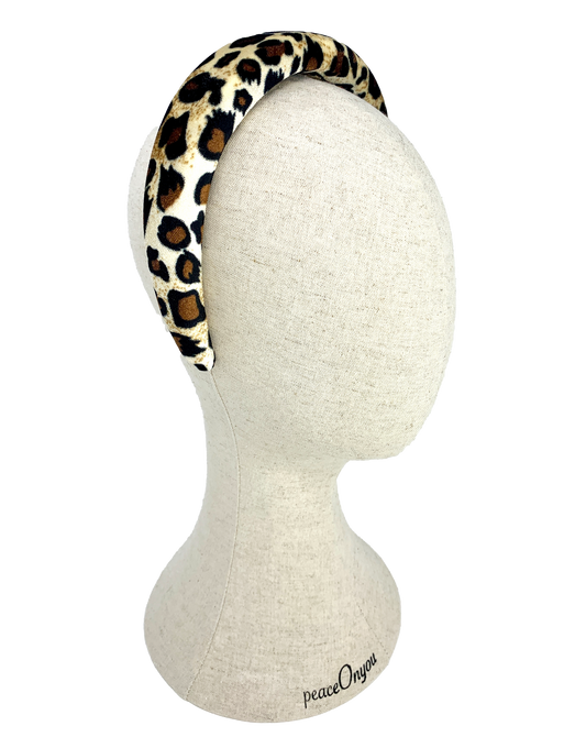 Padded velvet headband in leopard pattern